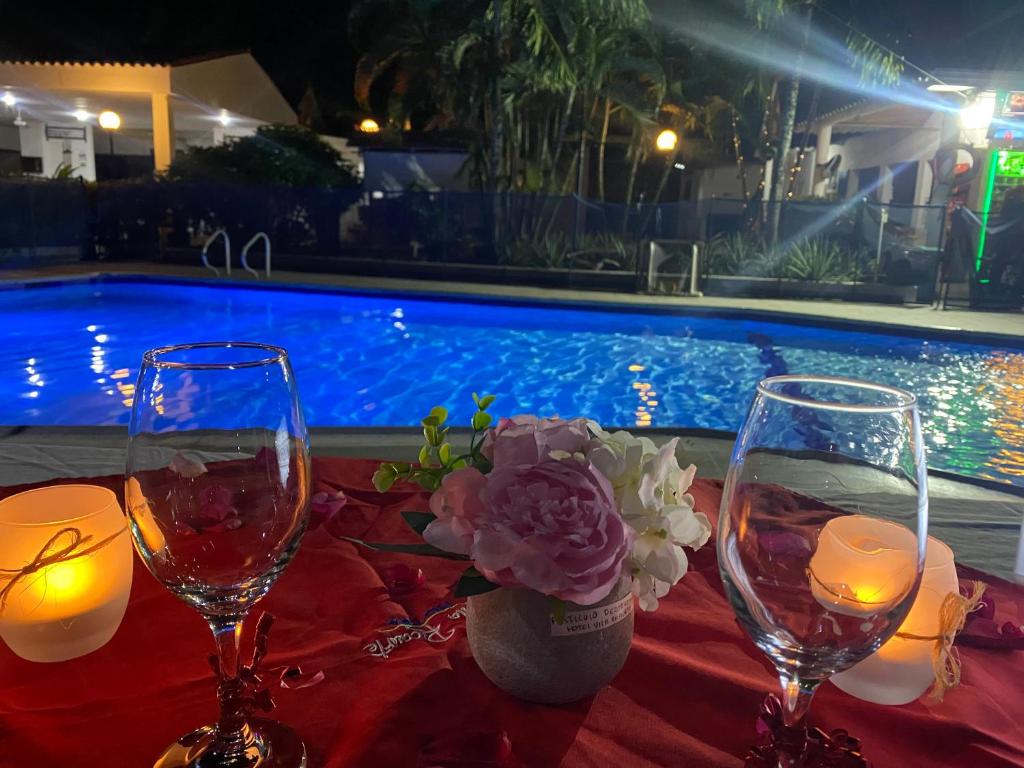 Bazén v ubytování Hotel Villa Ricaurte nebo v jeho okolí