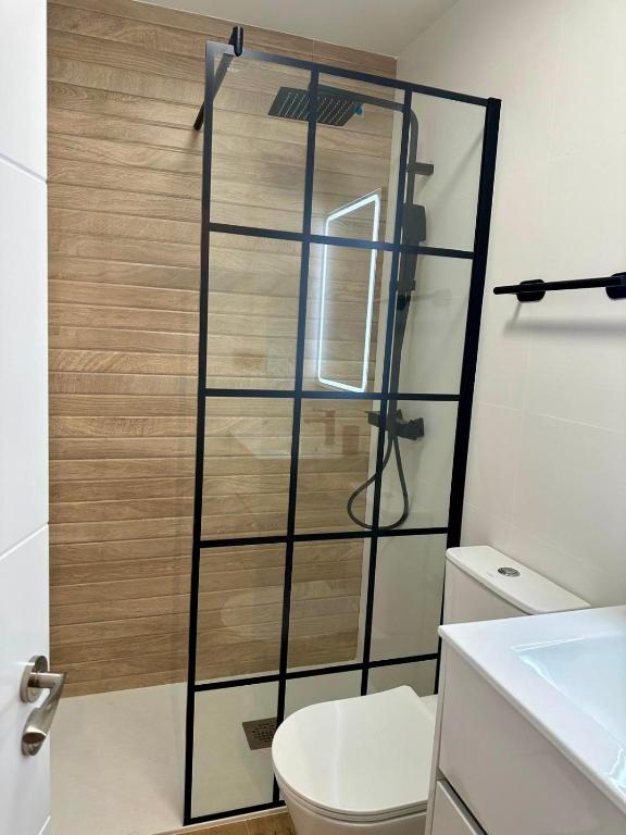 SUITE PLAYA GIJON CENTRO II, a estrenar, 5 huéspedes VUT-5248-AS - 5