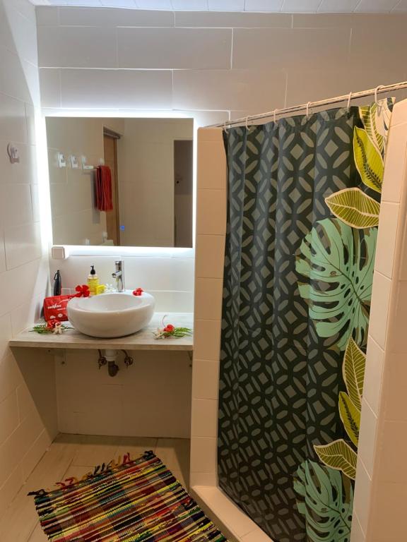 Koupelna v ubytování A TOMO MAI HOMESTAY, Close to Airport, Private Bathroom Free Parking and WiFi with High Connection and BREAKFAST OPTIONAL