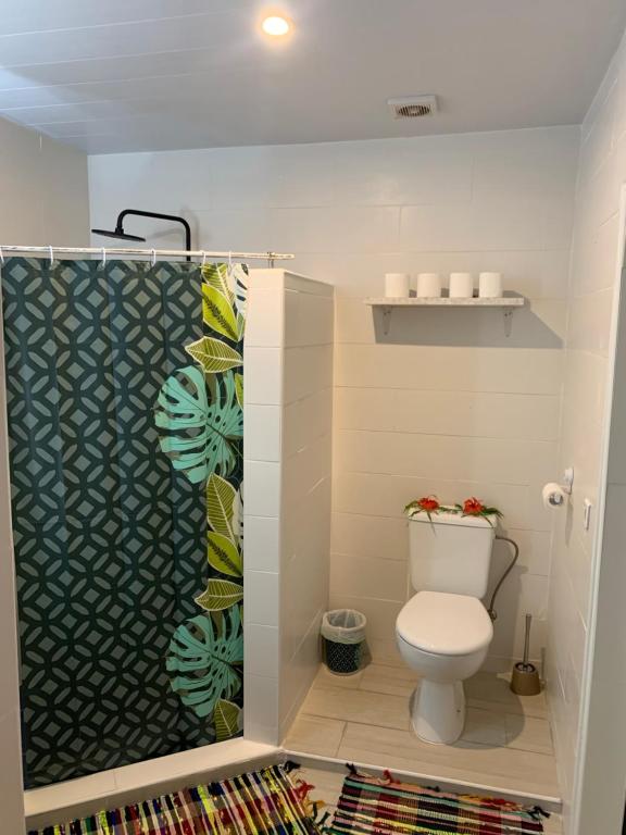Koupelna v ubytování A TOMO MAI HOMESTAY, Close to Airport, Private Bathroom Free Parking and WiFi with High Connection and BREAKFAST OPTIONAL