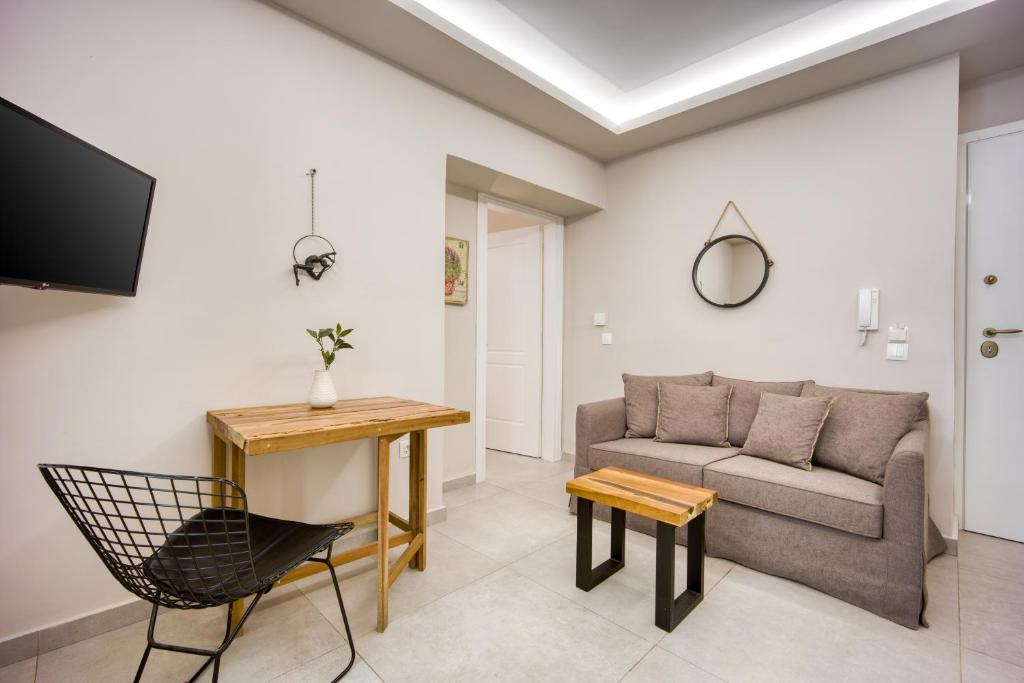 Telewizja i/lub zestaw kina domowego w obiekcie Pagrati/Hilton area, Bentzi (3) Boutique Apt. for 4
