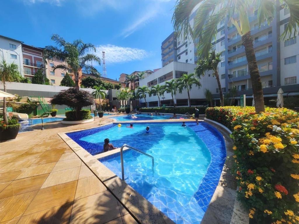 Bazén v ubytování Apartamentos em Rio Quente com maravilhosa área de lazer e excelente localização nebo v jeho okolí