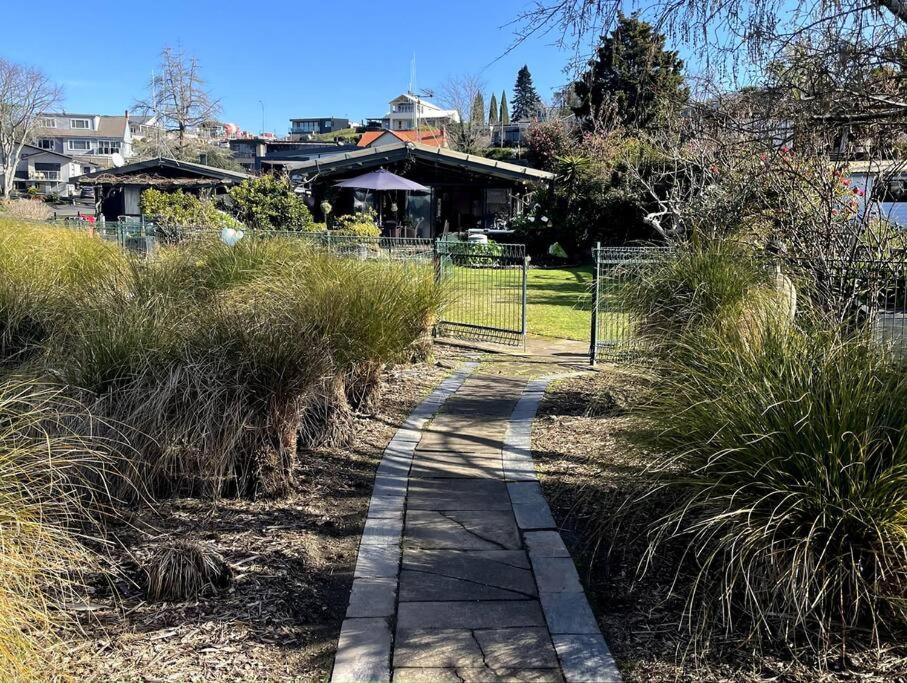 Lakeside Retreat - Resim 12