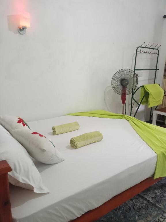 Postel nebo postele na pokoji v ubytování Mature Home Ella