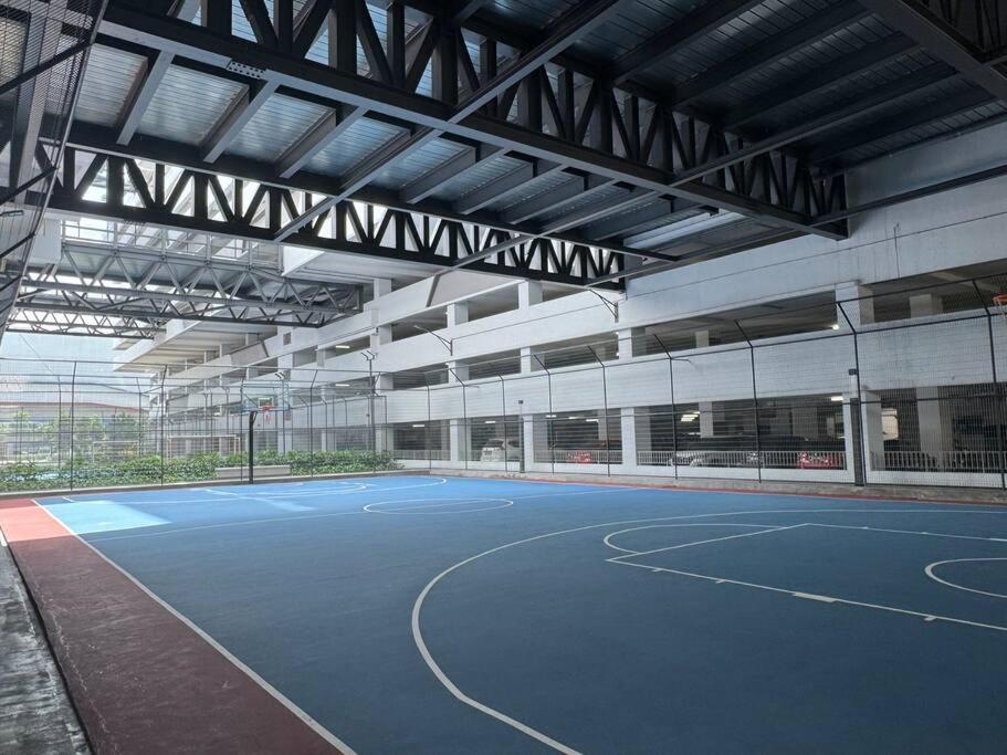 Tennis und/oder Squash in der Unterkunft M Vertica Residence oder in der Nähe