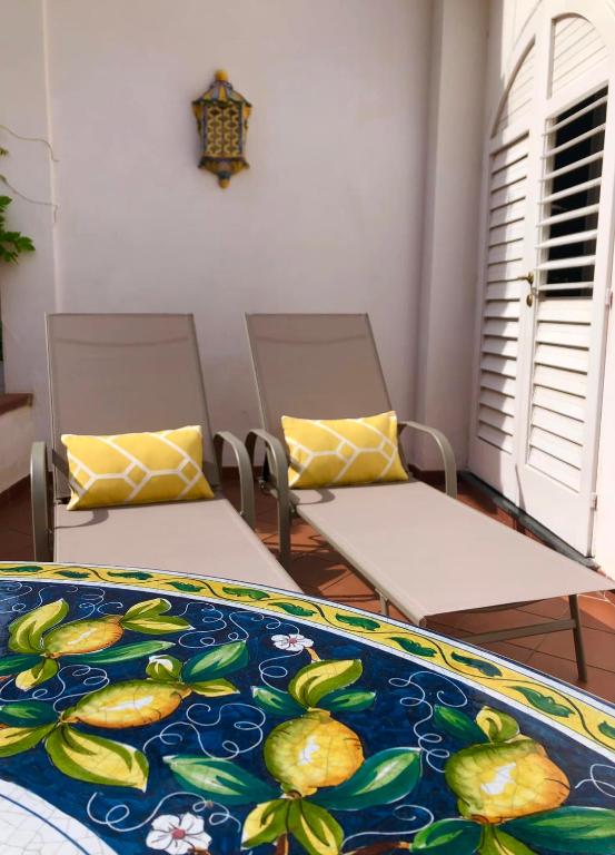 Posezení v ubytování Syrene Suites Sorrento