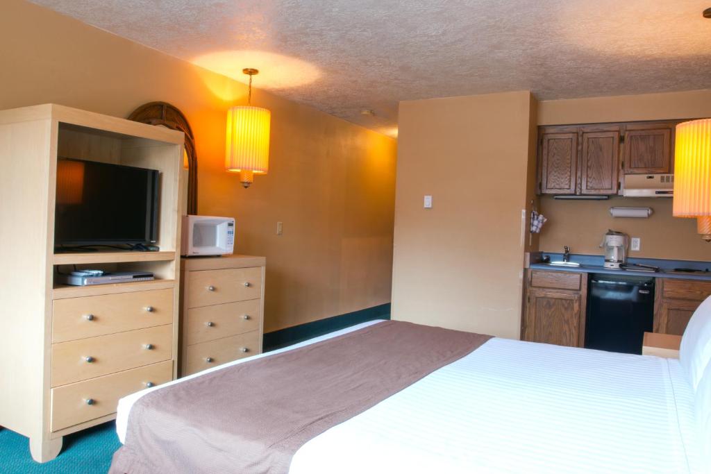 Kuchyň nebo kuchyňský kout v ubytování Hi Tide Oceanfront Inn