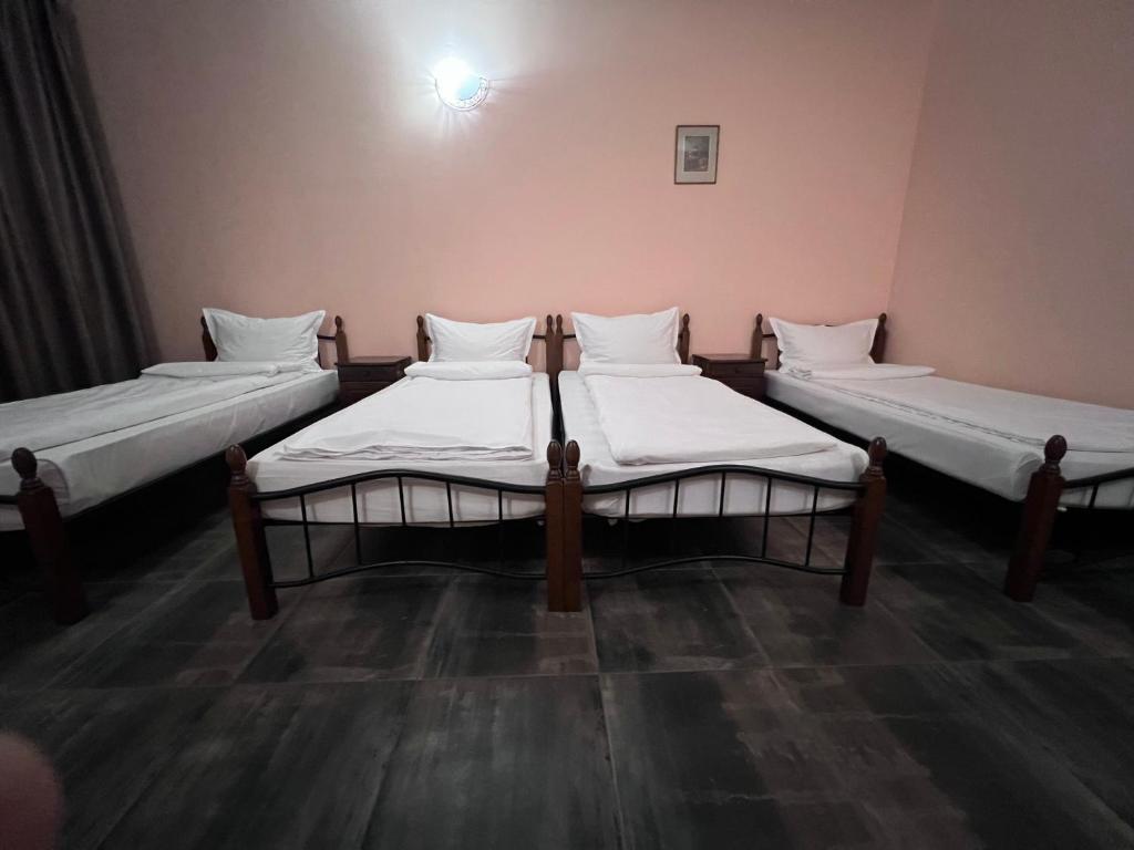 Хотел Антик - Habitación Cuádruple Con Baño