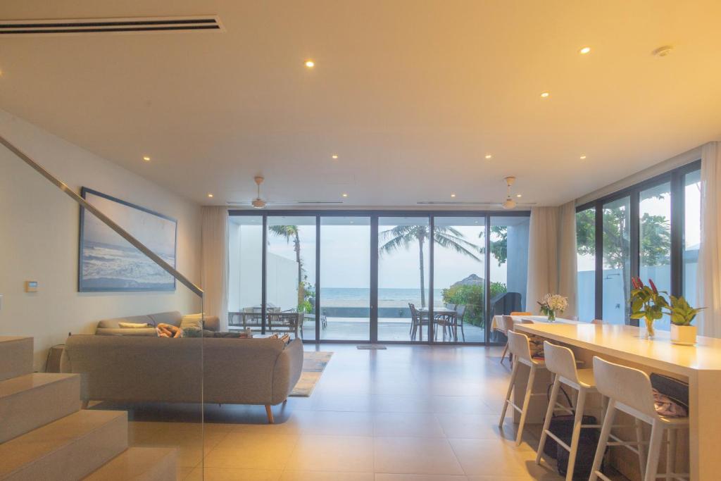 Faru Beachfront Villa Sanctuary Ho Tram - Villa
