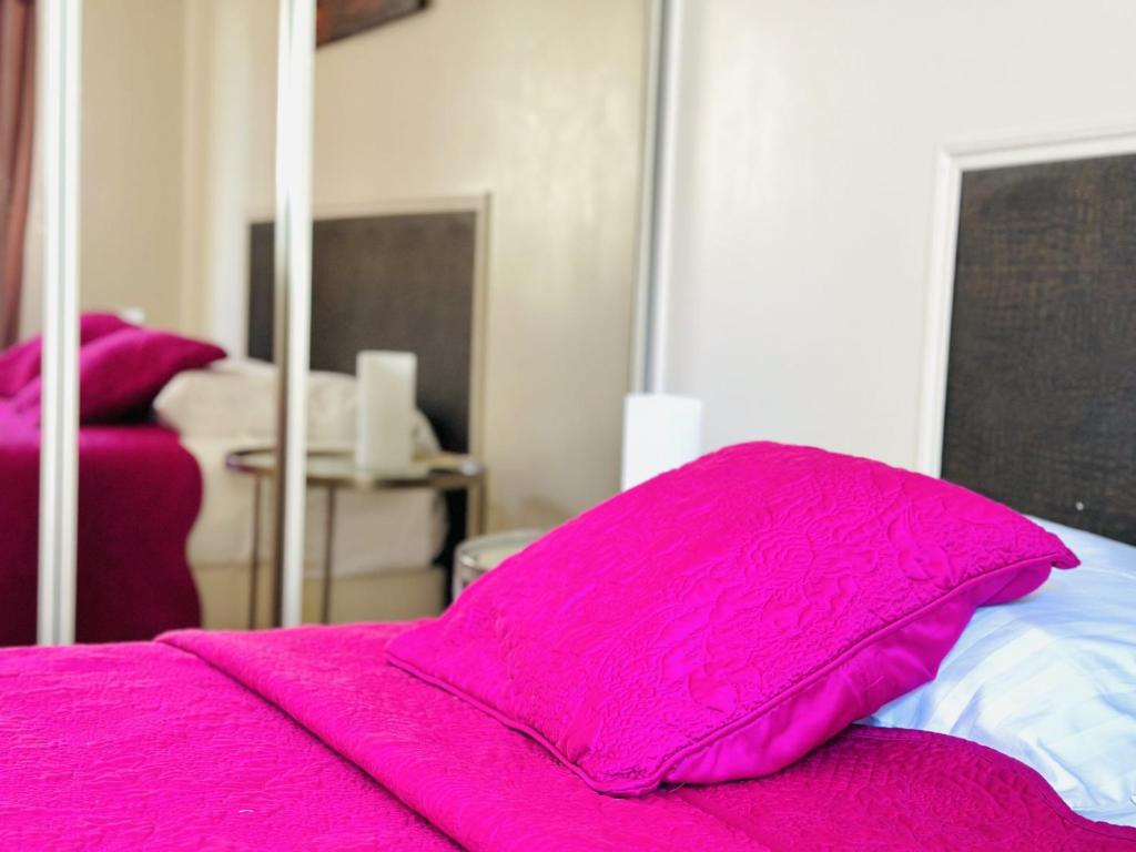 Posteľ alebo postele v izbe v ubytovaní L'azur - 3 pièces centre Cannes - Terrasse