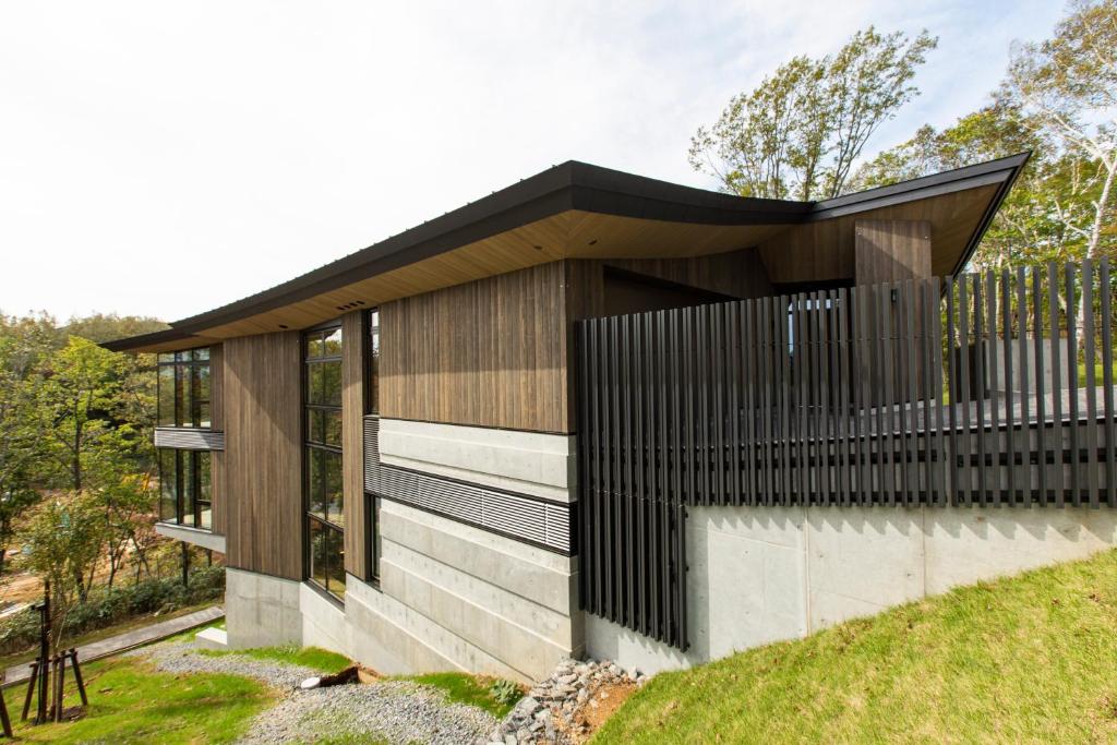 Tsubasa Chalet at Hanaridge - Housity