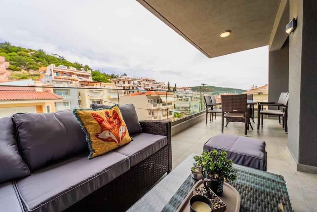 Balkón nebo terasa v ubytování Semiramis Modern - Sleeps 8