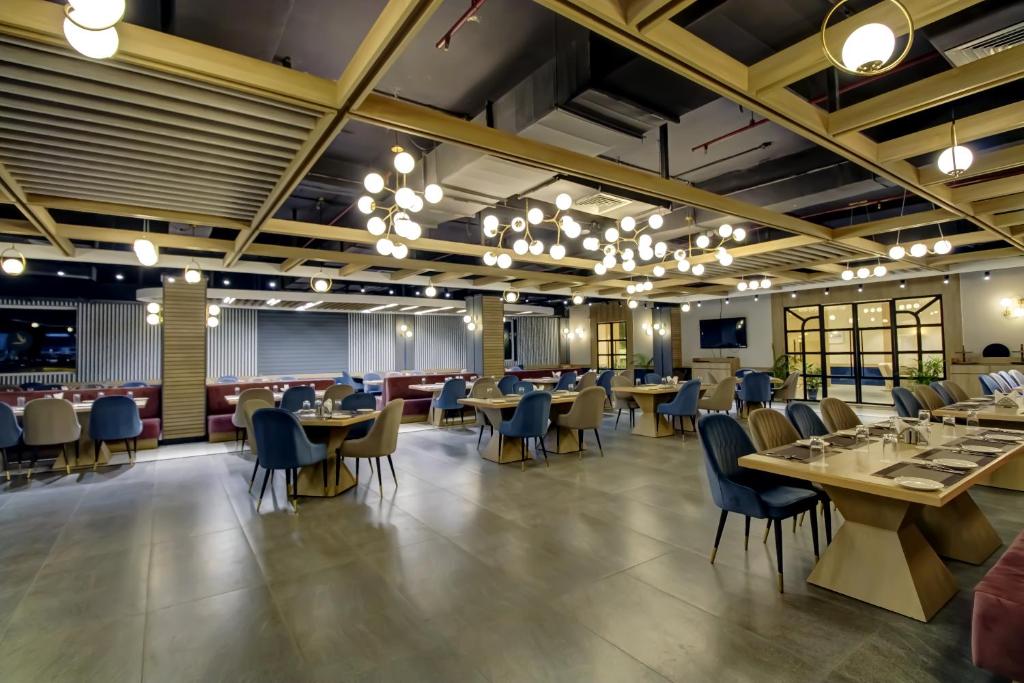 Restaurace v ubytování Cozzet Sonipat - A Cygnett Hotel