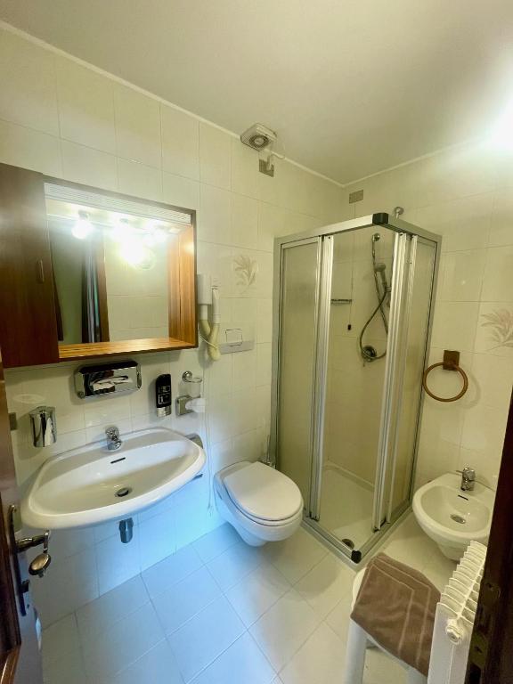 Koupelna v ubytování Hotel Biancaneve