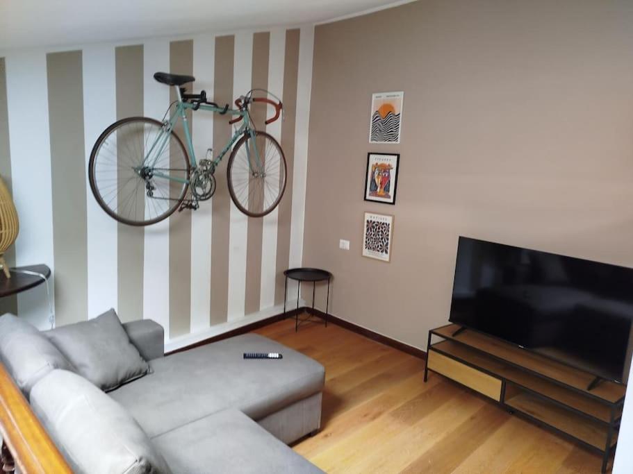 TV/trung tâm giải trí tại Casa Fedra, delizioso loft frontelago