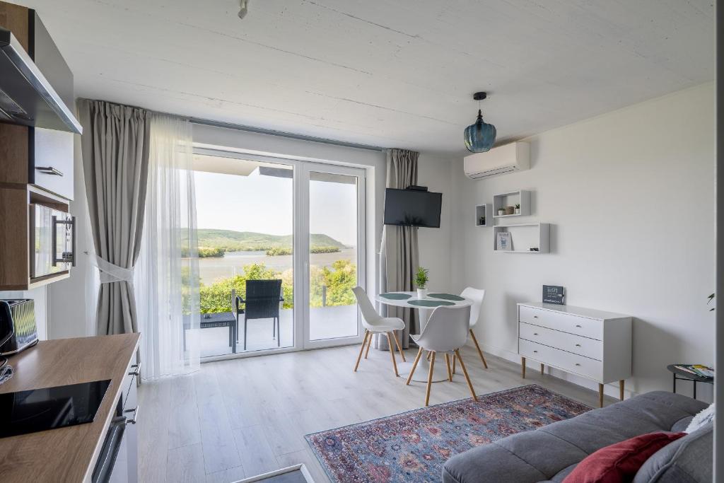 Posedenie v ubytovaní Akvarell Apartmanház