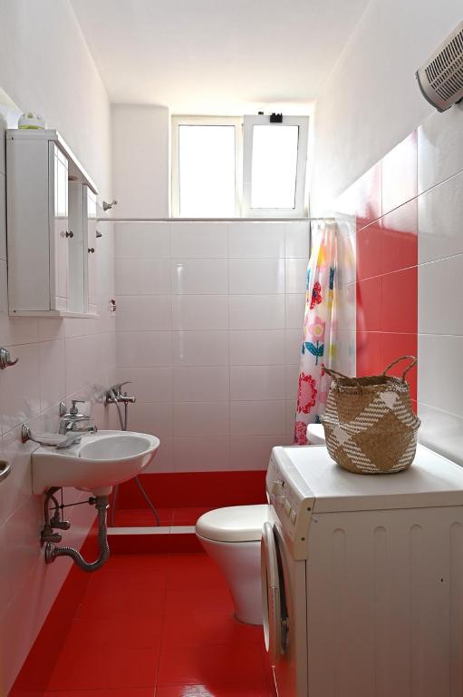 Koupelna v ubytování Oasis Lower Ground Floor Apartment