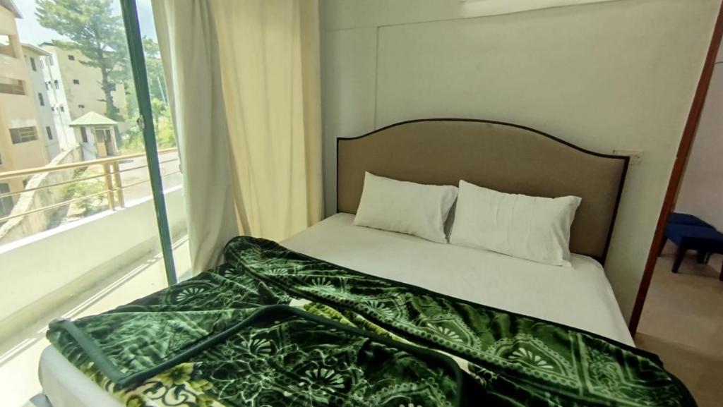 Cecil Silver Apartments, Murree (updated prices 2024)