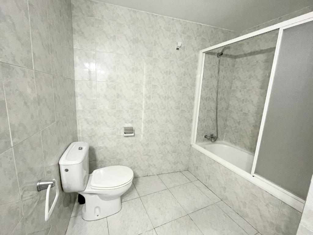 Un baño de Complejo Tamanaco Illa de Arousa 3000