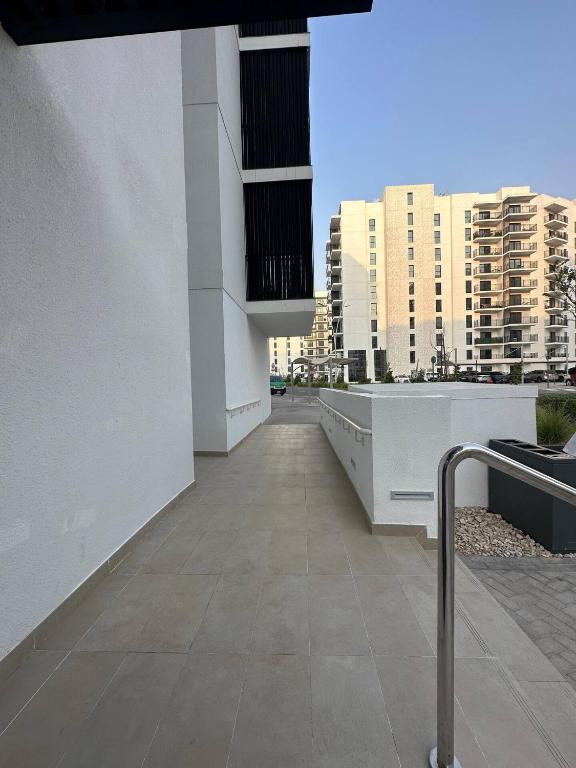 Balkón nebo terasa v ubytování Yas Beach & Ferrari World 1br Waterfront Gym