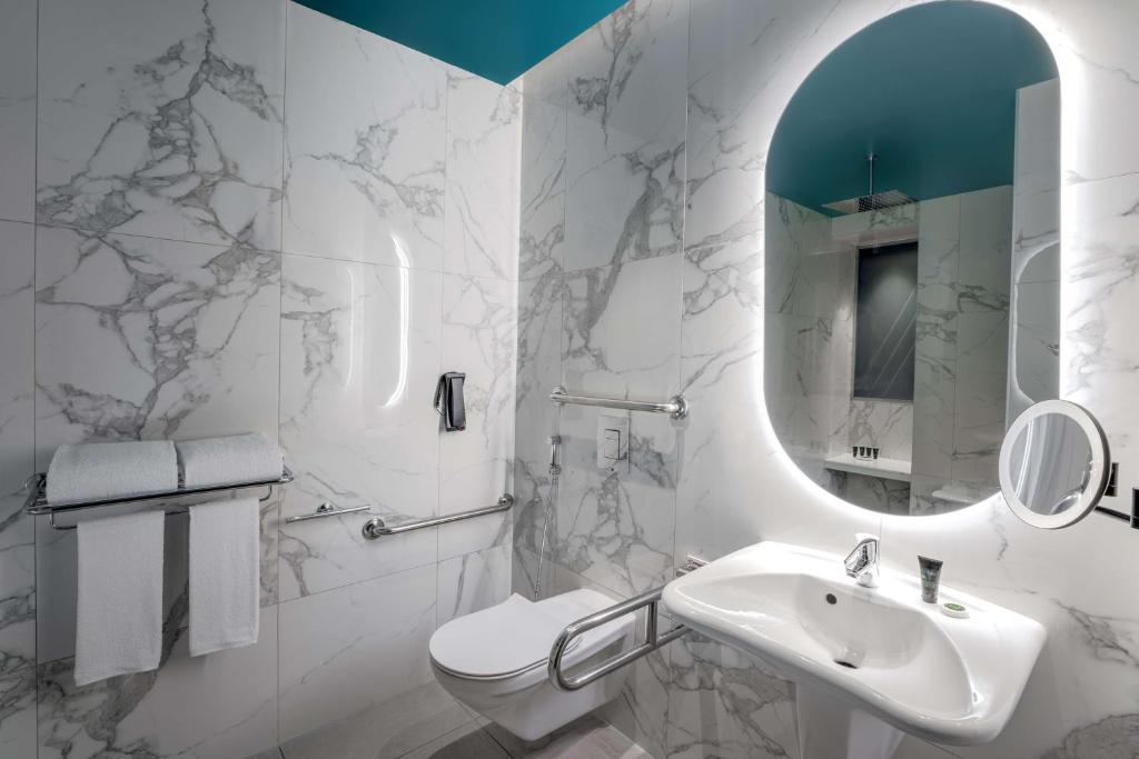 Hyatt Centric Jumeirah Dubai - Resim 26