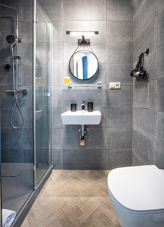 Beautifully renovated apartments at Lesser Town - 2