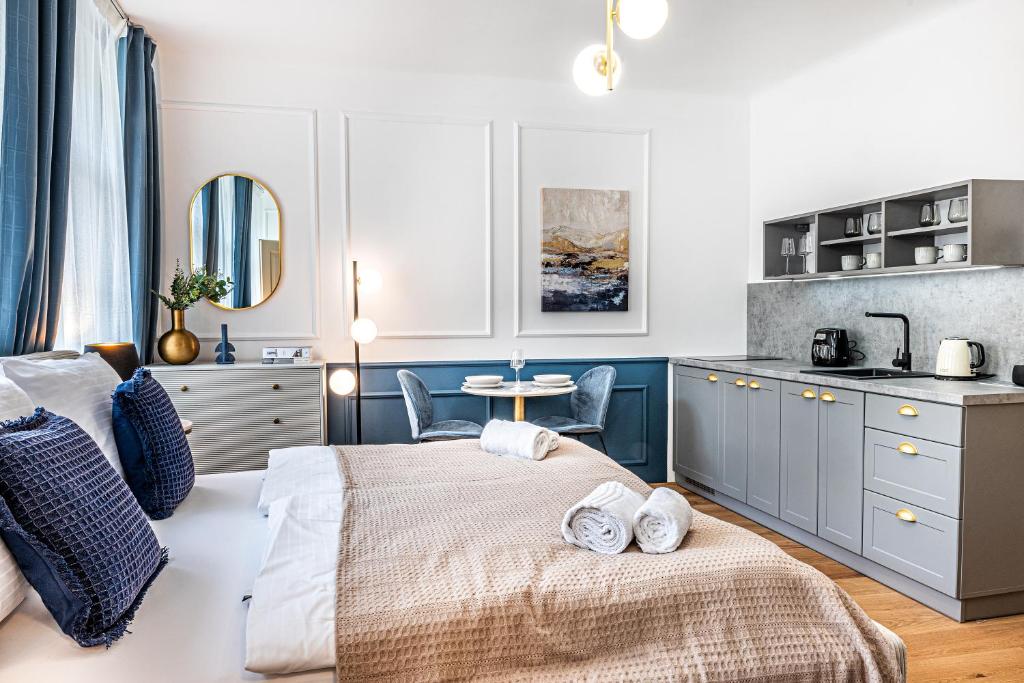 Beautifully renovated apartments at Lesser Town - 5