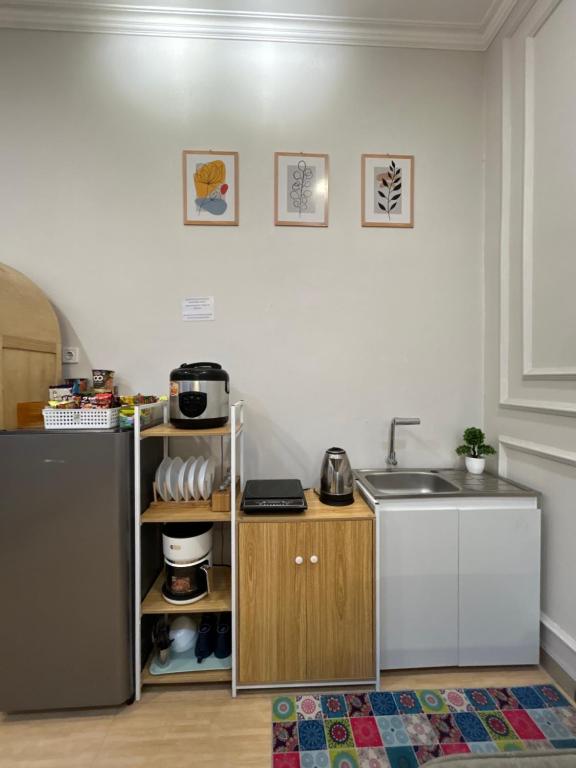 Kuchyň nebo kuchyňský kout v ubytování Clamitan House