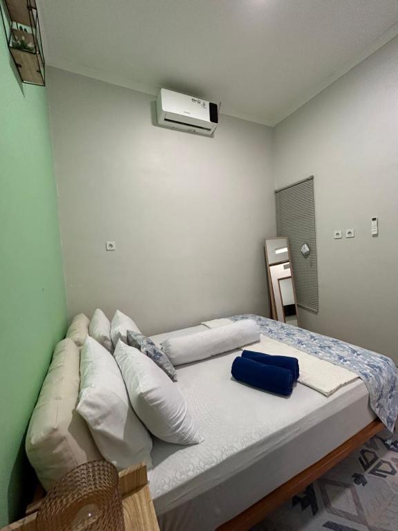 Postel nebo postele na pokoji v ubytování Clamitan House
