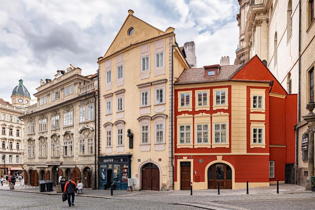 Beautifully renovated apartments at Lesser Town - 6