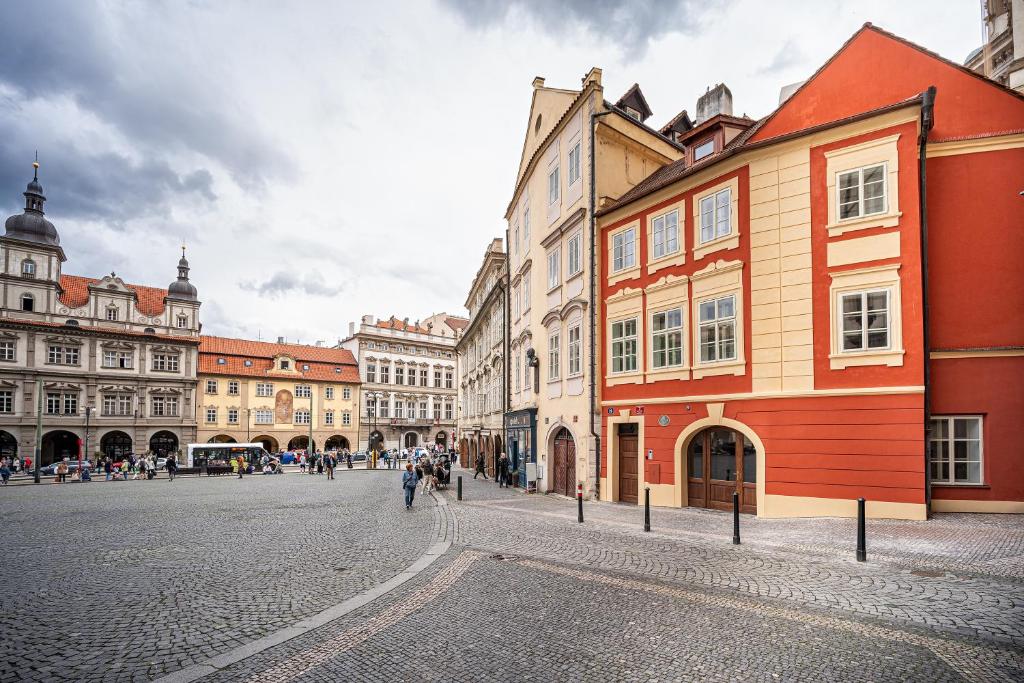 Beautifully renovated apartments at Lesser Town - 7