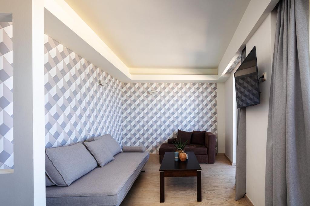 Steris Elegant Beach Hotel - 18