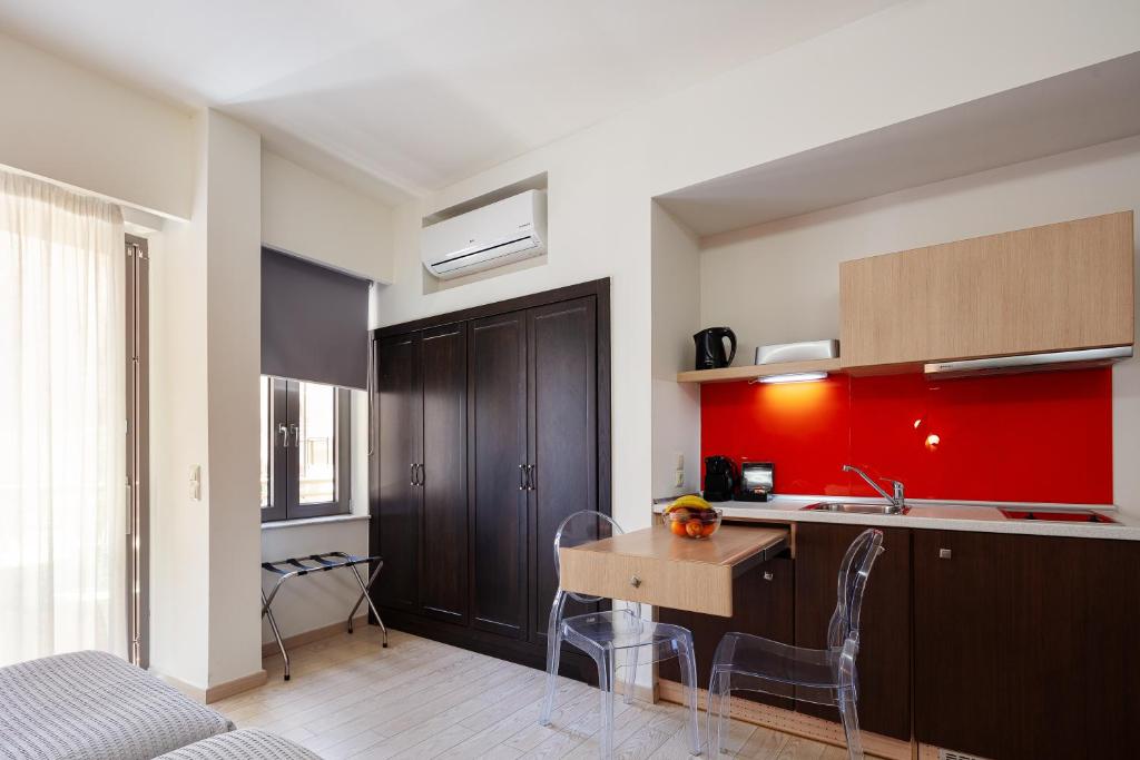 Steris Elegant Beach Hotel - 5