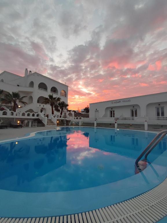 A piscina em ou perto de Agapi Villas