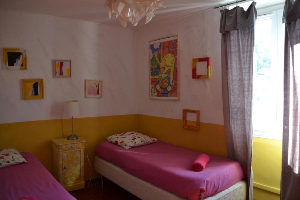 Postel nebo postele na pokoji v ubytování Gites de la Soulondre