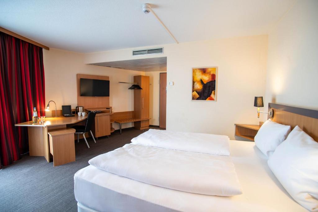 SleepBEEONE AIRPORTHOTEL FRANKFURT MÖRFELDEN - Tweepersoonskamer Met Balkon