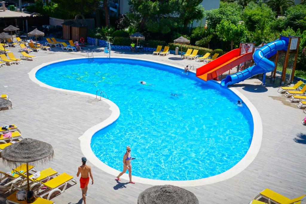 Bazén v ubytování Ohtels Belvedere nebo v jeho okolí