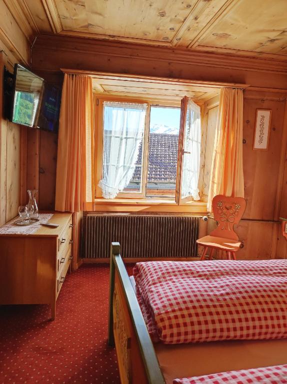 Postel nebo postele na pokoji v ubytování Gasthaus zum Rathaus