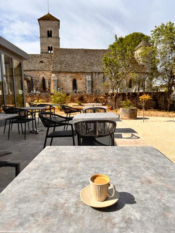 Příslušenství pro přípravu čaje a kávy v ubytování Auberge du Molveau