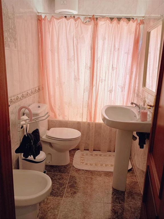 Koupelna v ubytování Vivienda rural Los Iberos M&M,