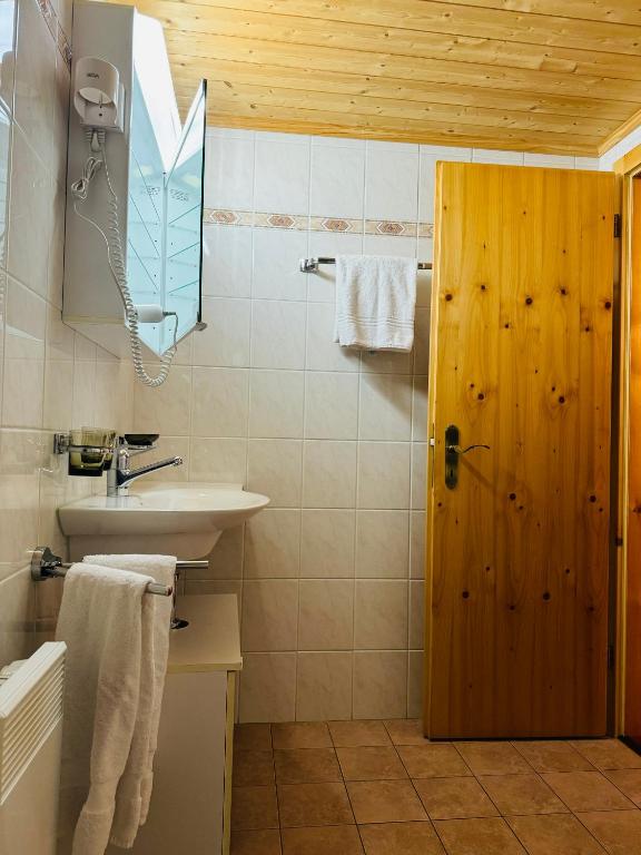 Koupelna v ubytování Gasthaus zum Rathaus