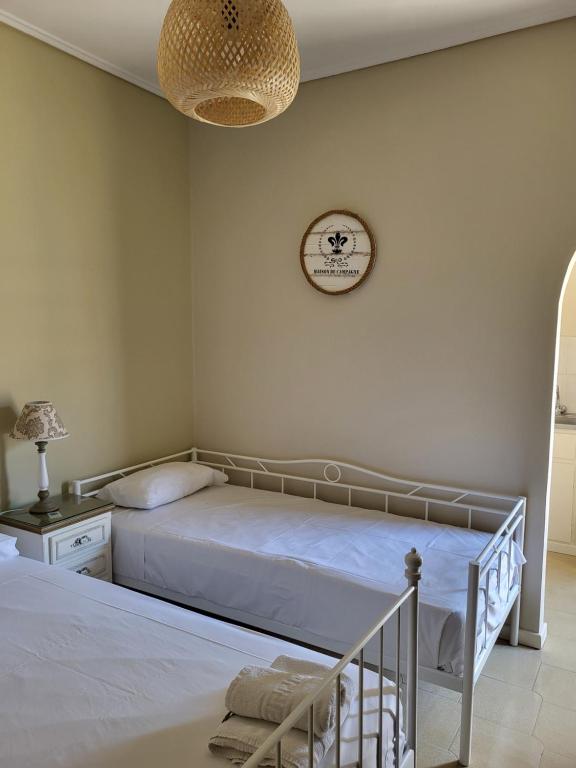 A bed or beds in a room at Margarita rooms