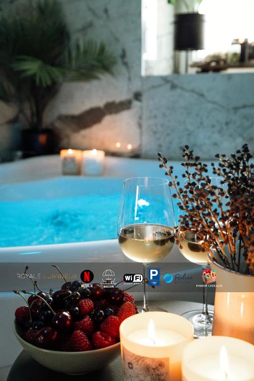 Royale Lumineux Jacuzzi Parking privé – photo 10