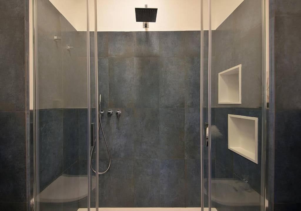 Kúpeľňa v ubytovaní Perla Flexyrent AC WiFi Swim Pool