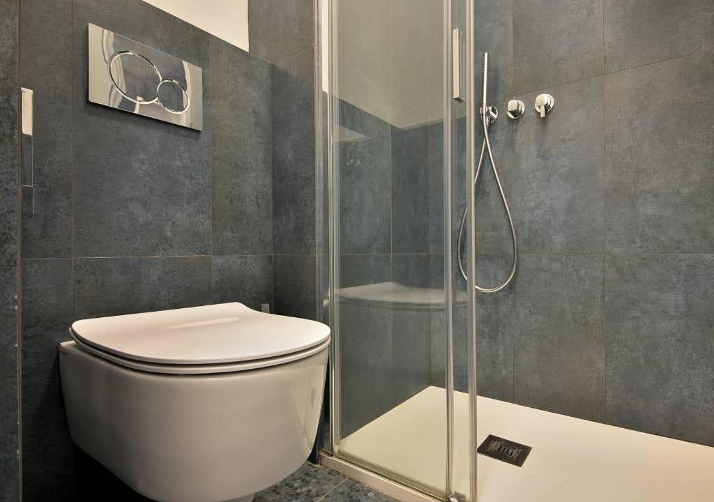 Kúpeľňa v ubytovaní Perla Flexyrent AC WiFi Swim Pool