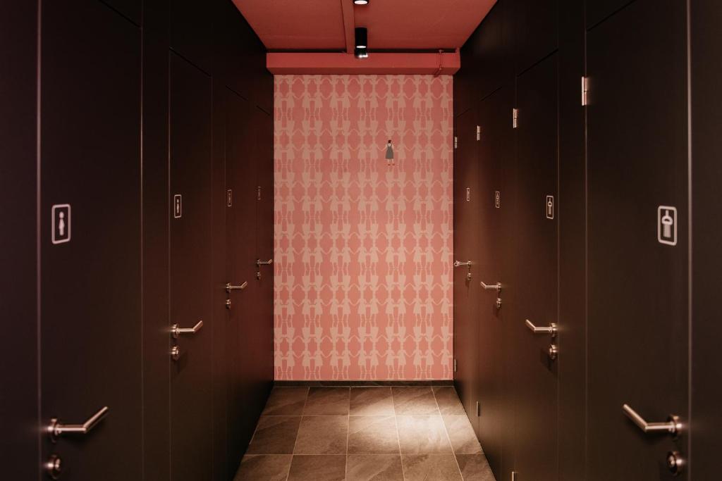 Capsule Hotel - Lucerne Old Town - Resim 22