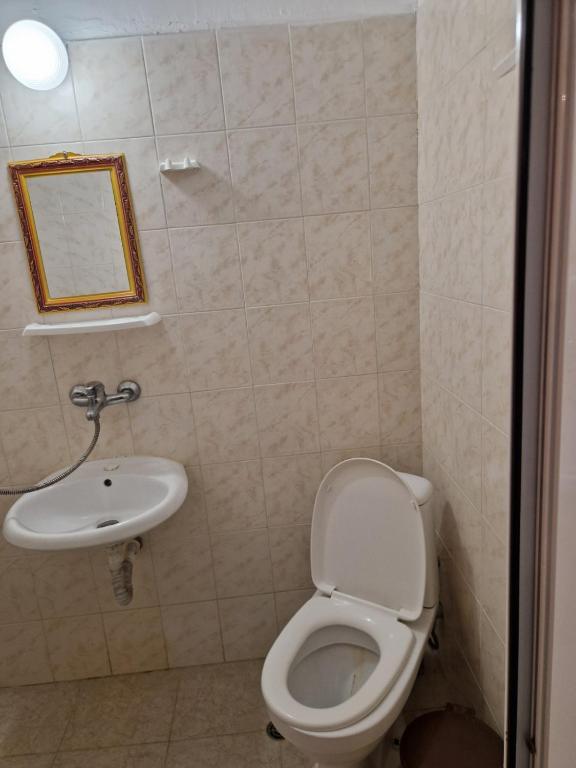 Koupelna v ubytování Хижа "Миньор"