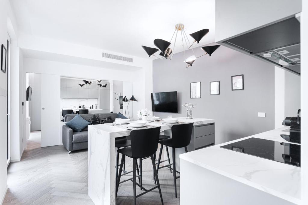 Easylife - Milano - Torino 64 P2 Int 7 - Duomo