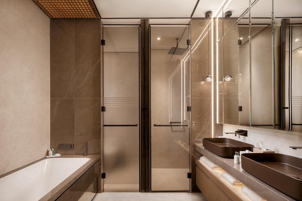 Koupelna v ubytování Amathus Residences