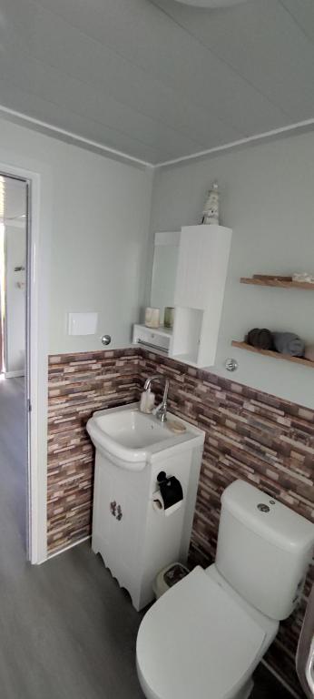 Fotografie z fotogalerie ubytování Mountain View Bungalows Dimilia v destinaci Fánai